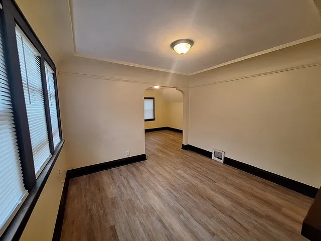 2 bed, 839 sqft, $1,075 — Photo 3