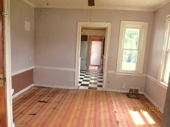 4th image of 8215 W Forest Preserve Ave