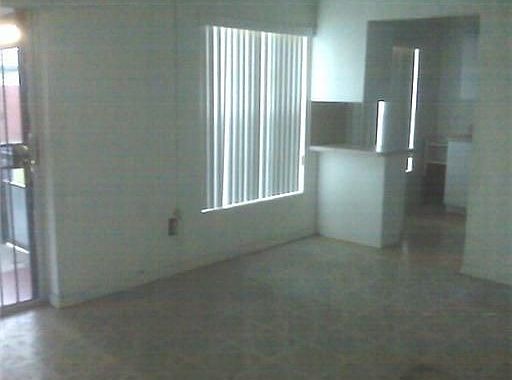 4th image of 20640 NE 2nd Ave