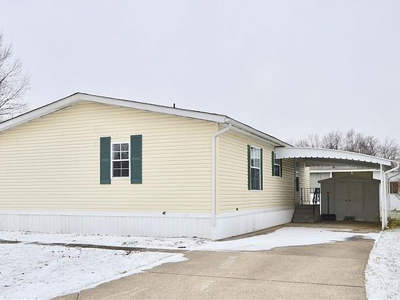 2nd image of 29 Lees Ln #29