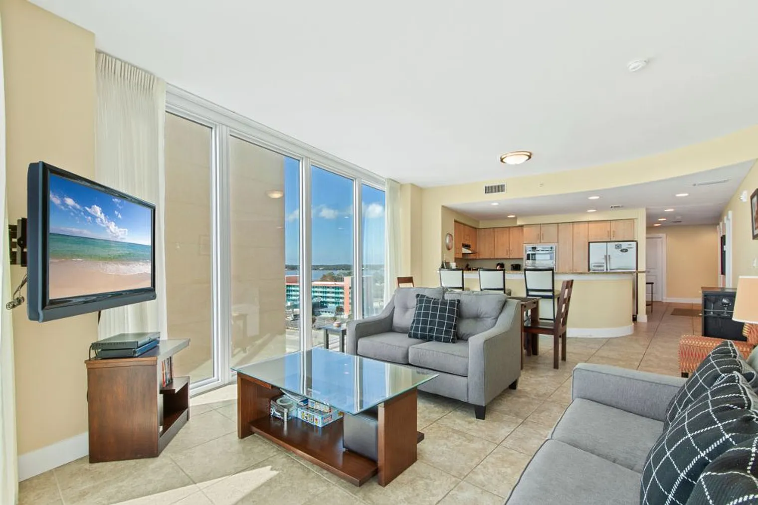 3 bed, 3.0 bath, 1194 sqft, $6,645 — Photo 3