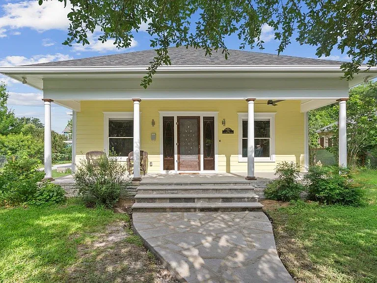 1608 S Church St — Photo 1