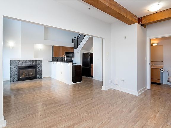 2nd image of 599 Pandora Ave #323