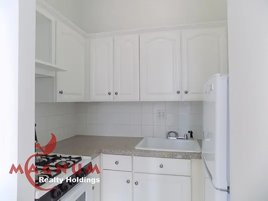 Rented by Magnum Realty Holdings, LLC | media 17