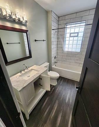 2nd image of 885 Glenwood Ave #3