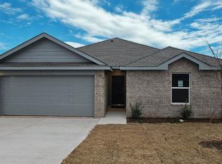 1228 E Ruger Ln, Mustang, OK 73064