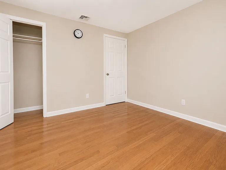 83 Plaskon Dr — Photo 9