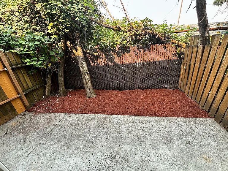 1200 E Powell Blvd #10 — Photo 18