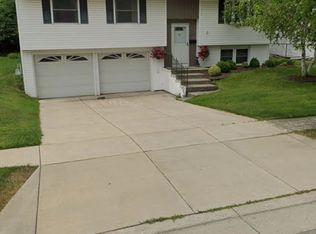 121 Heather Hill Dr, Buffalo, NY 14224