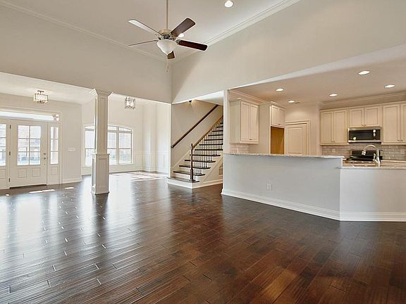 3rd image of 1205 Harrison Glen Ln