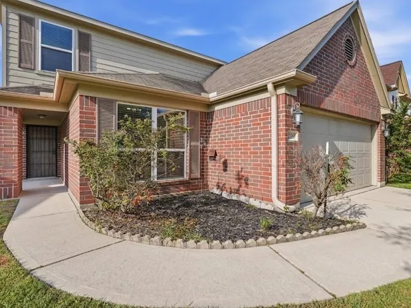 12530 Greencanyon Dr, Houston, TX 77044