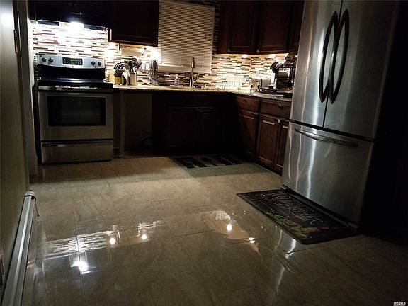 3rd image of 21 Parkwood Dr