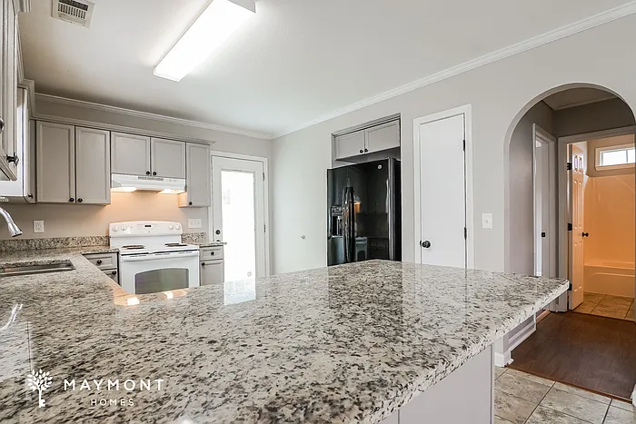 349 Camden Cove Cir — Photo 6