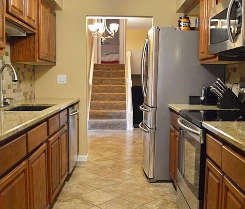 4th image of 604 Yeoman Ct