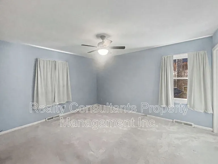 3222 S Elm Eugene St — Photo 11