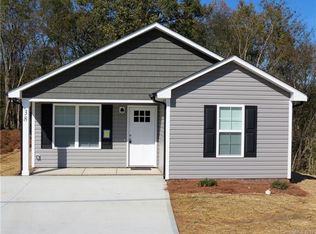 38 Sunderland Rd, Concord, NC 28027