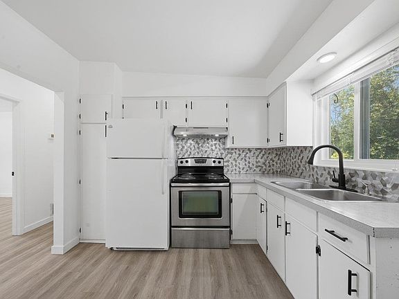 3rd image of 3654 Saint Thomas St