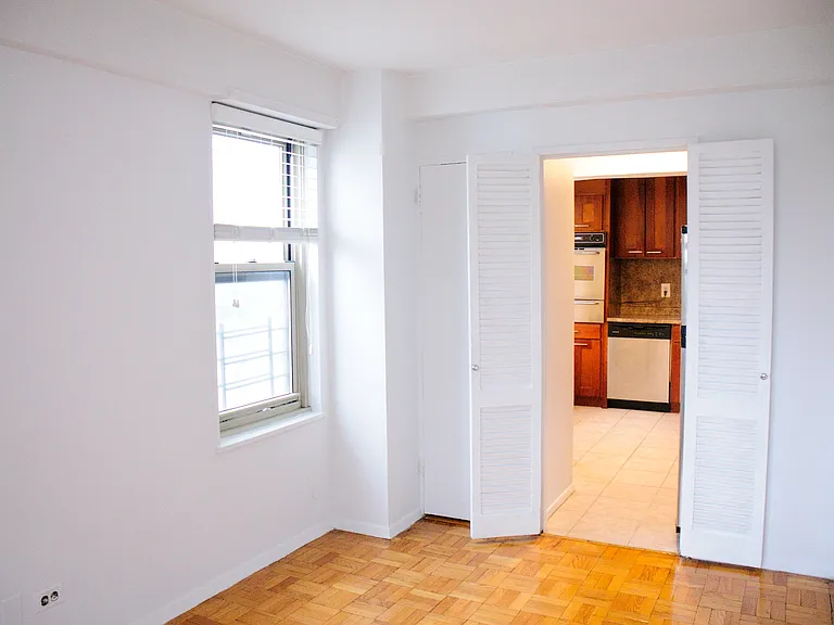 10740 Queens Blvd #4E — Photo 6