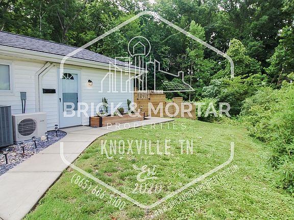 2nd image of 617 S Gallaher View Rd #101