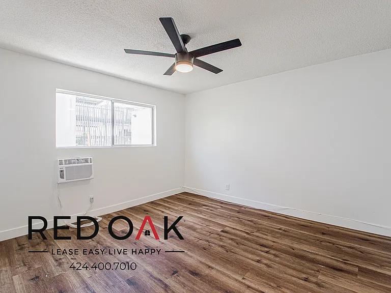 1843 S Gramercy Pl #9 — Photo 10
