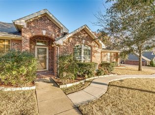 217 Wooded Meadow Ln, Red Oak, TX 75154