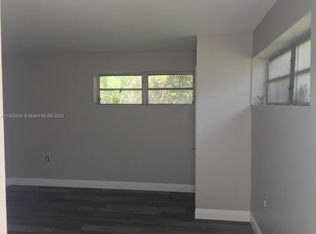 1964 NE 172nd St #6, Miami, FL 33162