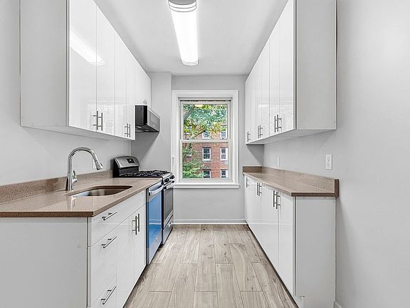 5th image of 48-17 42nd St #4C