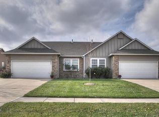 806 S Poplar St, Gardner, KS 66030