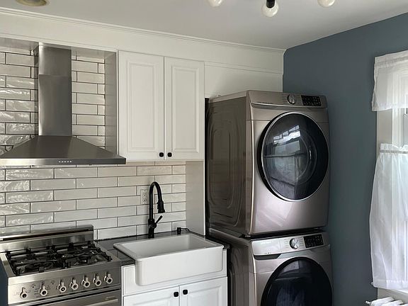 2nd image of 16 Woodcrest Ave #1