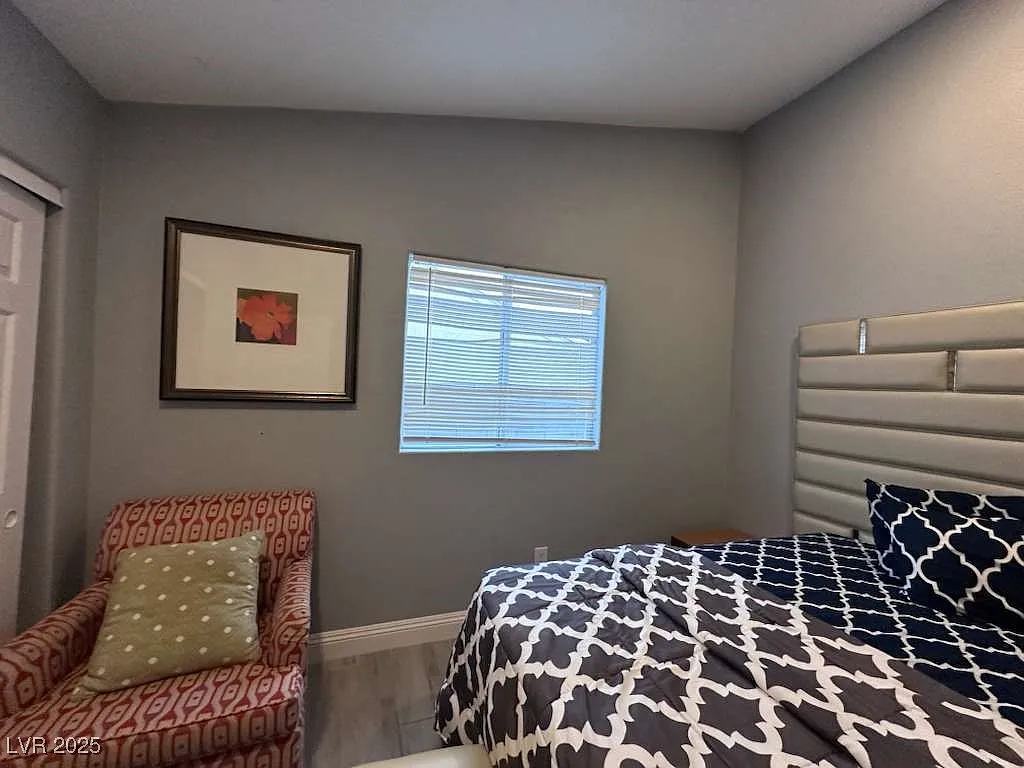 4 bed, 2.0 bath, 1619 sqft, $3,300 — Photo 3