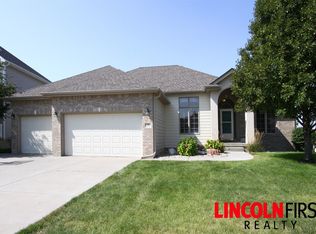 6365 Gabrielle Dr, Lincoln, NE 68526