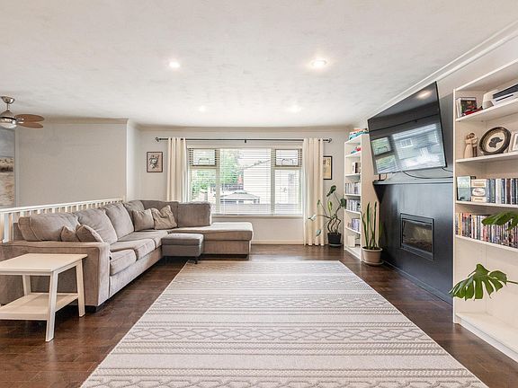 3rd image of 26481 30a Ave