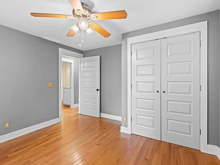 1022 W Holly St — Photo 21
