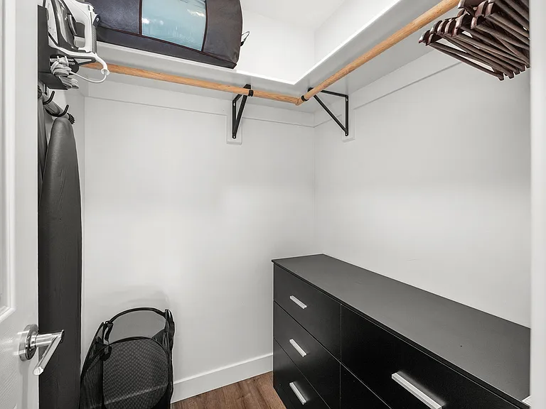 1242 E Pierce St #3 — Photo 8