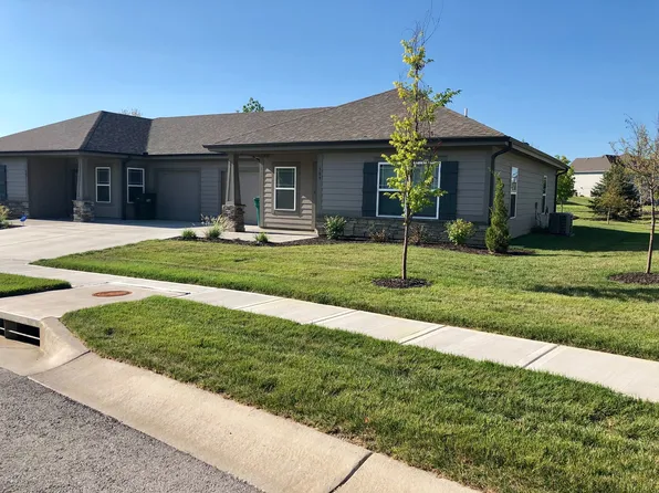 509 SE Maple Dr, Blue Springs, MO 64014