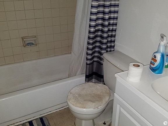4th image of 3119 SW 26th Dr #A-b