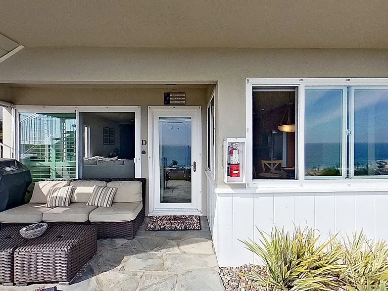 21722 Ocean Vista Dr #D — Photo 28