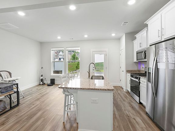 4th image of 1554 Rivermeade Dr