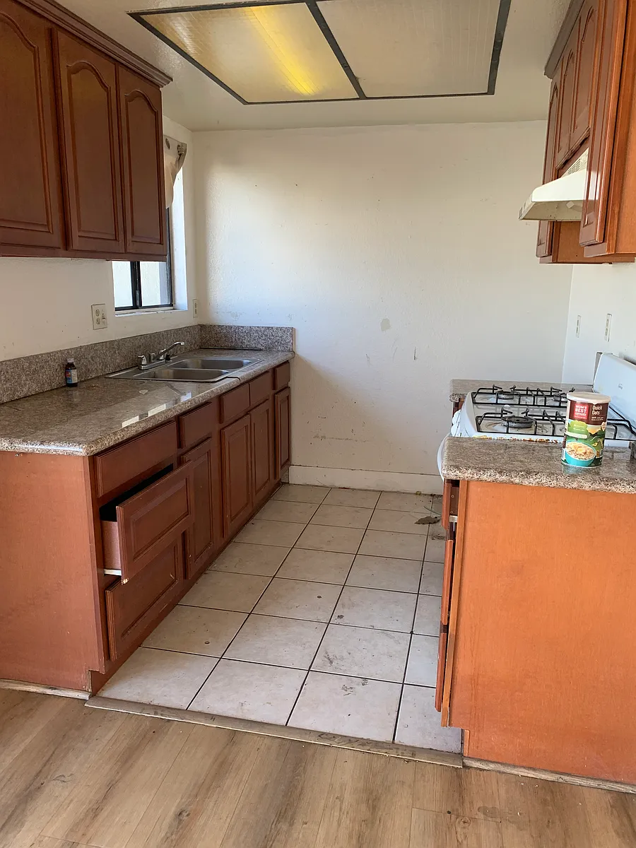 Kitchen - 13051 Monroe St #C