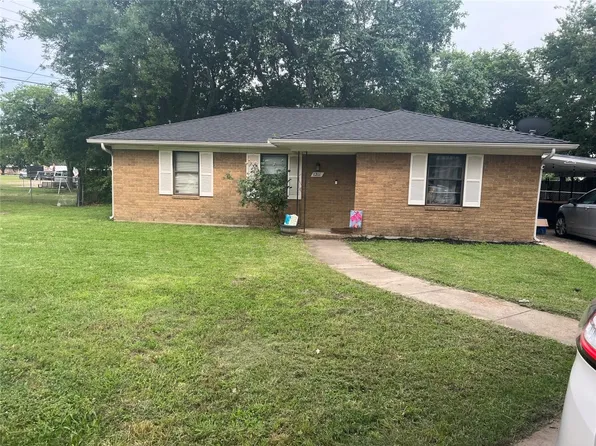 1211 Winkler St, Ennis, TX 75119