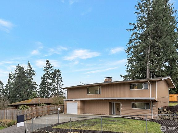 2nd image of 16049 SE 131st Street