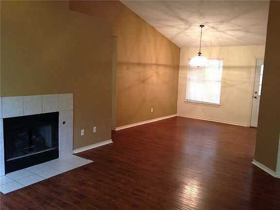 5th image of 2808 Parker Dr