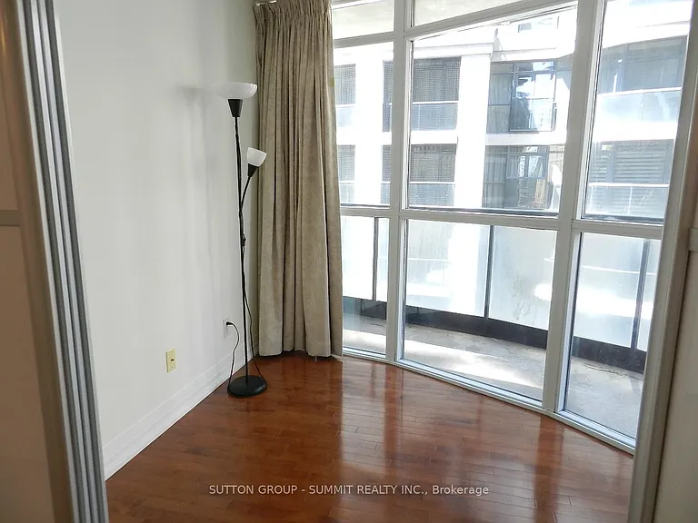 25 Carlton St #506 — Photo 5