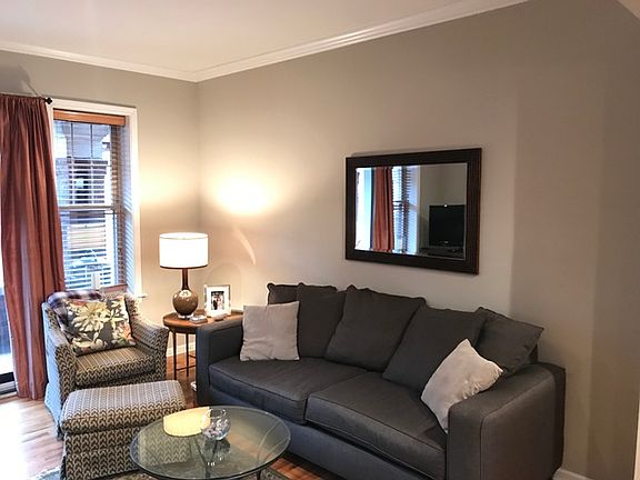 4th image of 966 W Cuyler Ave APT 3N