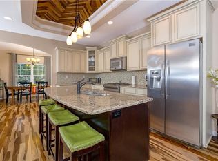 8 Midfield Ct, Portsmouth, VA 23703
