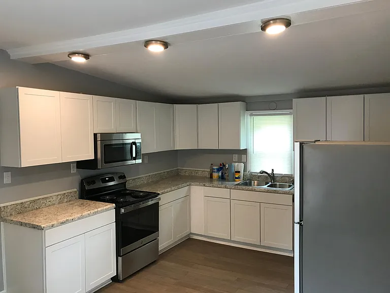 160 Gray St — Photo 8