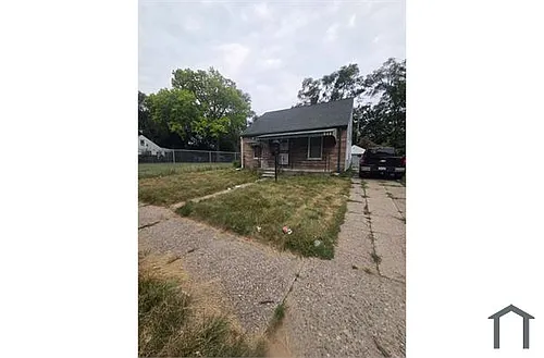 20287 Moenart St Photo 1