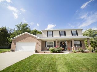 118 Meadow Creek Ct, Lexington, IL