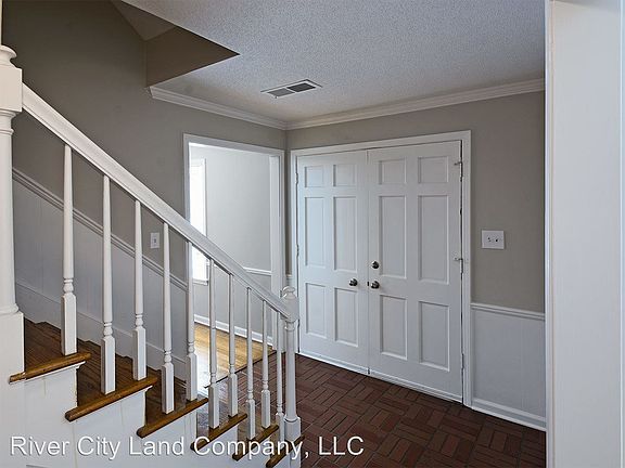 2nd image of 2353 Tarbet Dr