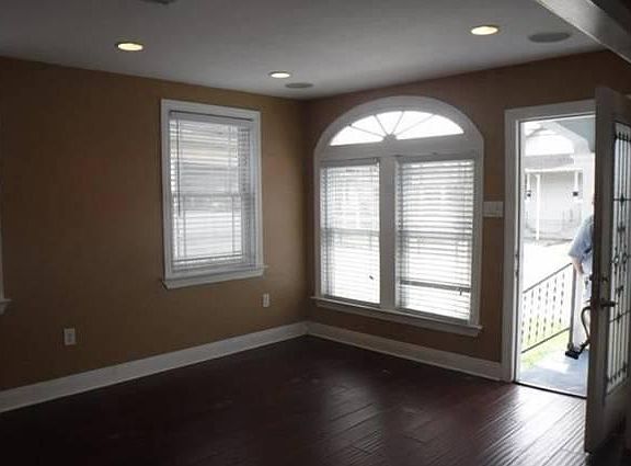3rd image of 4415 Eden St